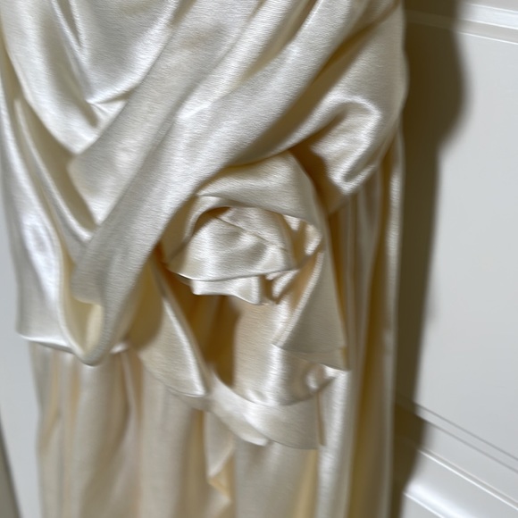 Ivory spaghetti strap asymmetrical w/zipper on left side with rose complimenting - Picture 5 of 5